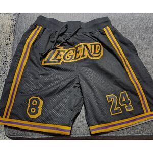Men's Legend 8/24 Athletic Basketball Shorts with Zipper Pockets Size M